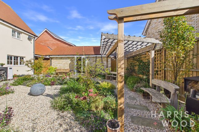 5 Hill Farm Way, Boxted, Essex photo 4