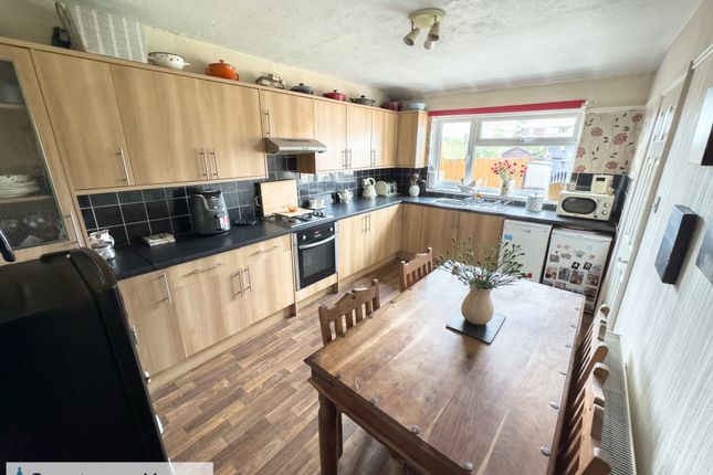 12, Dove Road, Ripley photo 3