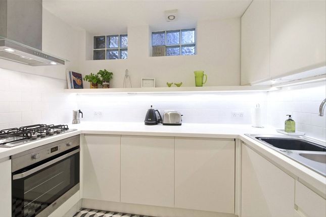 Flat 2, 2, Southwell Gardens, London photo 2