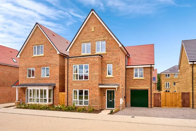Taylor Wimpey - Heatherwood Royal development