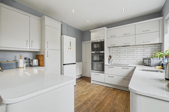 10, Grange Avenue, Nottingham photo 4