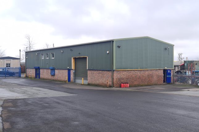 Warehouse to let in Racecourse Road, Richmond