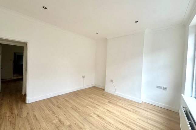 57, NOTTINGHAM photo 2