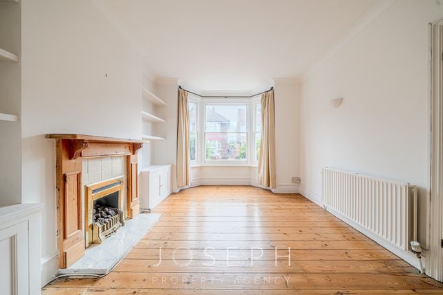 27 Roundwood Road, Ipswich photo 4