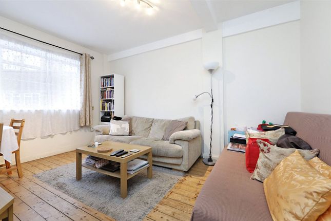Apartment 95, West Kensington Court, London photo 2