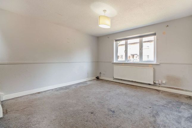 44, Darnel Way, Colchester photo 5