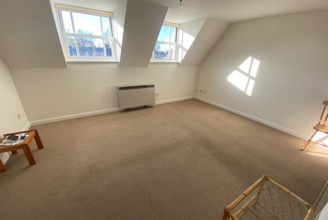 9 Lullingstone Court, CANTERBURY photo 2