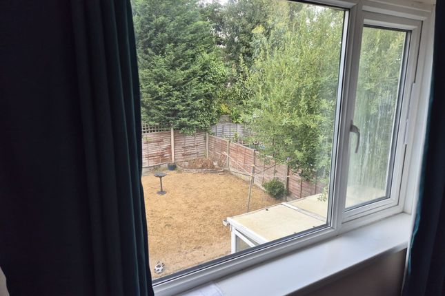 65 Selby Close, Birmingham photo 4