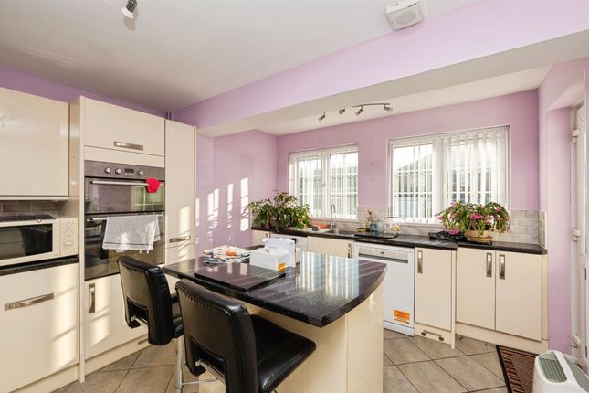 3, Windsor Road, WEYMOUTH photo 2