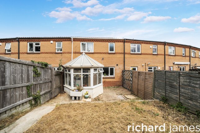43, Castleton Road, Swindon photo 4