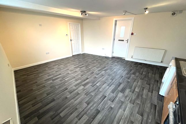 Flat 7, 117, King Street, Alfreton, Derbyshire photo 4