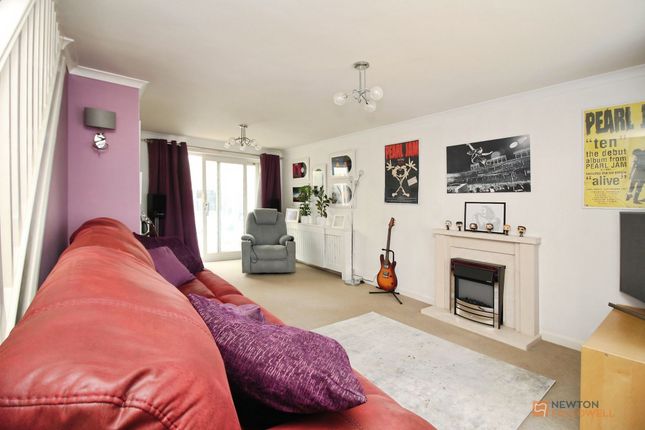 4 Wolsey Close, Leicester photo 4