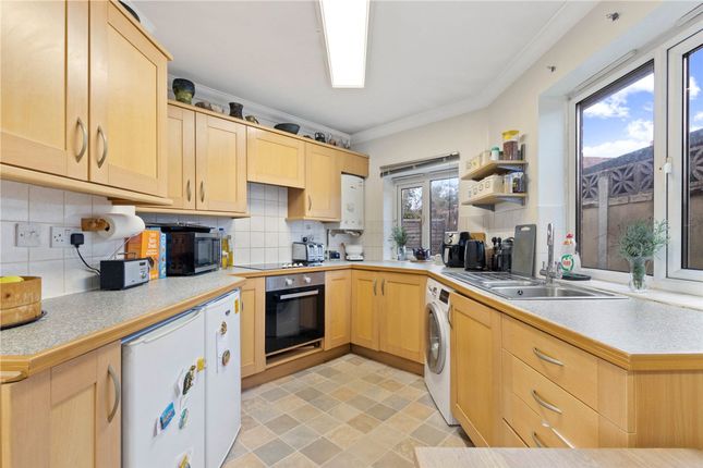30 Mayfield Road, Bognor Regis photo 3