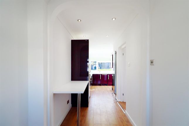 13, Beechcroft Avenue, Bexleyheath photo 4