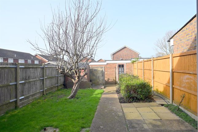 12, Swallow Close, Eastbourne photo 2