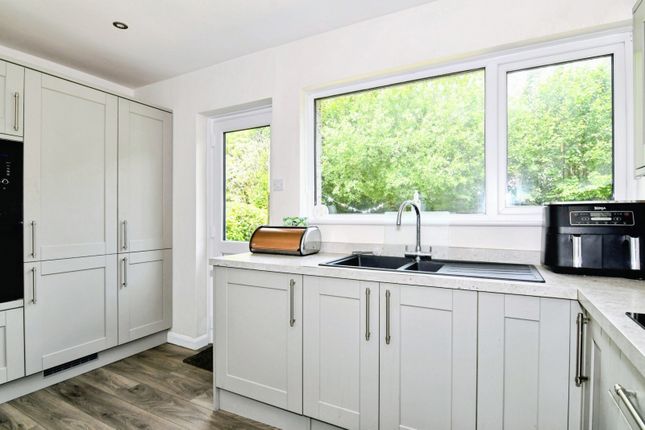 15, Caradon Close, Liskeard photo 2