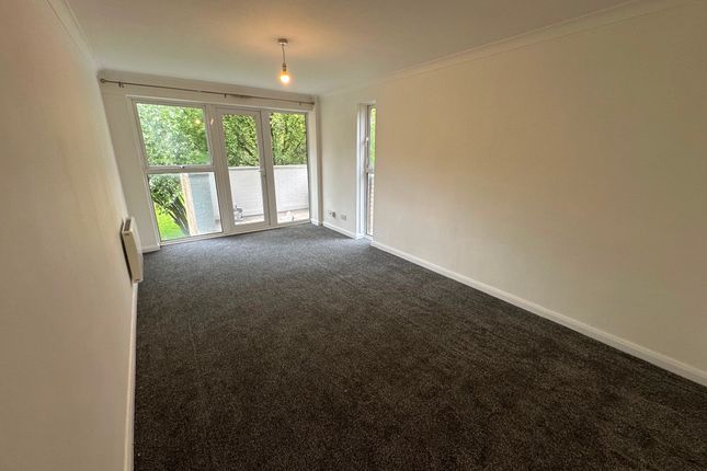 Thumbnail Flat to rent in 2 Bed Flat, Kenelm Court