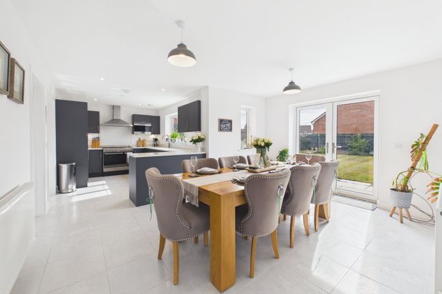 1, Wagtail Close, Calne photo 2