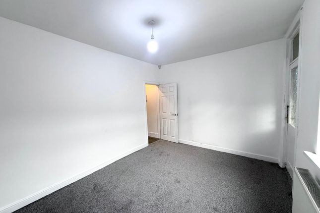 8 Commercial Street, Barnsley photo 2