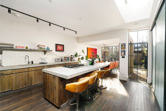 13, Kempe Road, London photo 2