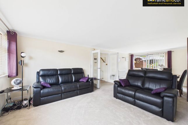 9, Albemarle Avenue, Potters Bar photo 3
