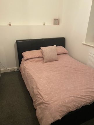 Flat to rent in Millers Mews, Basford Road, Nottinghamshire