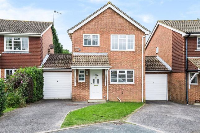 Link-detached house to rent in Eridge Drive, Crowborough