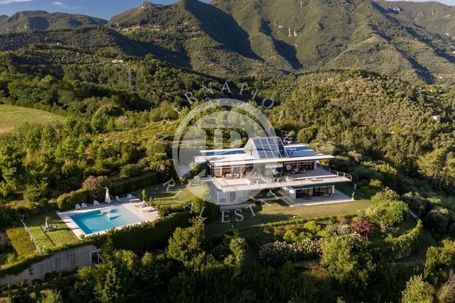 Villa for sale in Camaiore, Tuscany, 55041, Italy