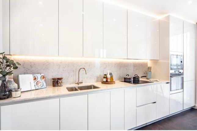 Thumbnail Flat to rent in Thornes House, Charles Clowes Walk, London