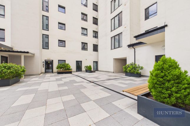 B401, 1, Royal Crescent Road, Southampton photo 3