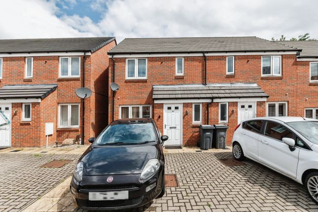 End terrace house for sale in Guardian Way, Luton, Bedfordshire