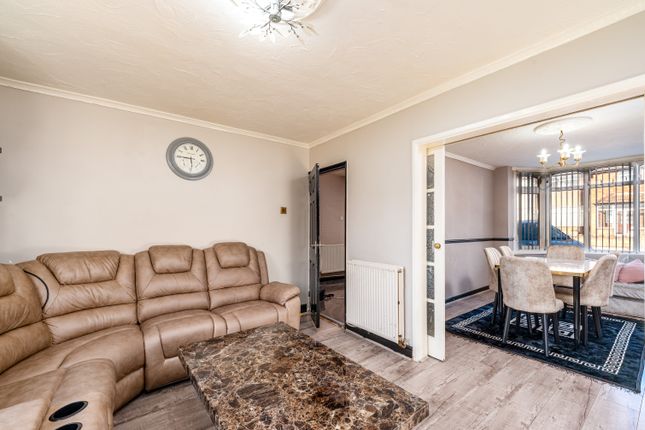 81, Twycross Grove, Birmingham photo 3