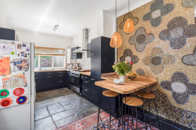 23, Roman Grove, Leeds photo 4