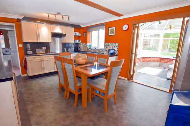 4, Priory Court, Market Drayton photo 4