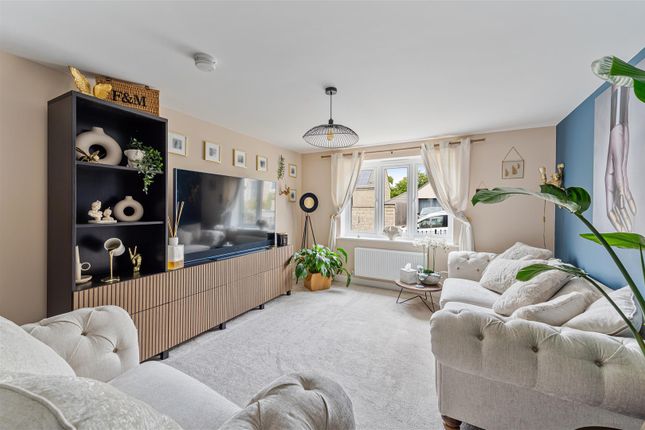 32, Tanner Road, Banwell photo 2