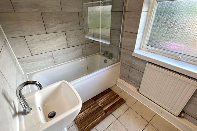 Basement Flat, 90 Marlborough Road, Swansea photo 3