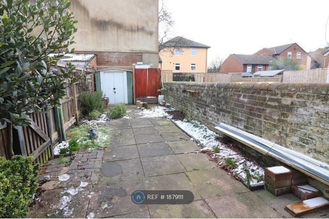 Luton photo 2