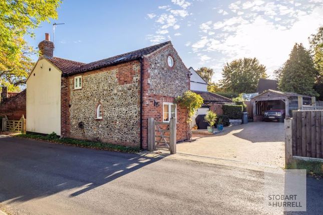 Flint Cottage, Frettenham Road, Horstead photo 2