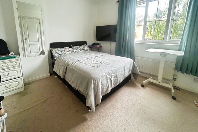 33, Devonshire Park, Berkshire photo 4