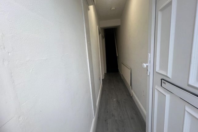 2, Francis Street, Luton photo 2