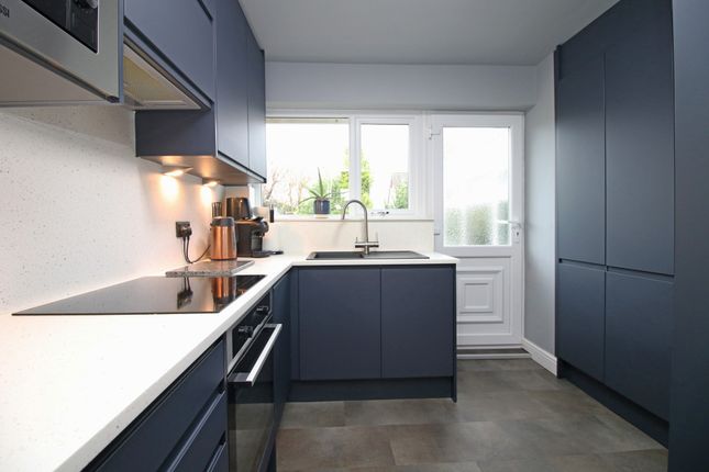15, Willow Grove, Poulton-le-Fylde photo 2