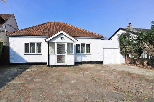 Detached house to rent in Wraysbury, Berkshire