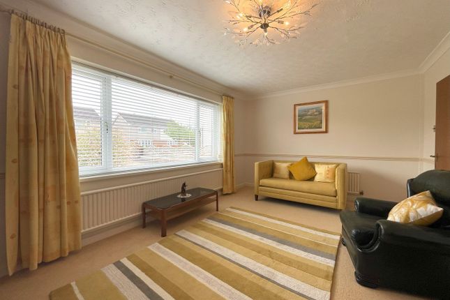 5, Maesglas, Swansea photo 3