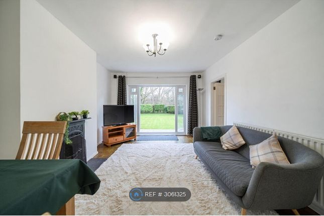 Thornhill Road, Ickenham photo 2