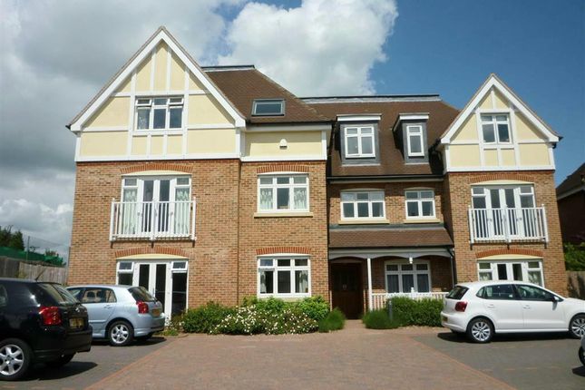 Thumbnail Flat to rent in Portland Road, East Grinstead