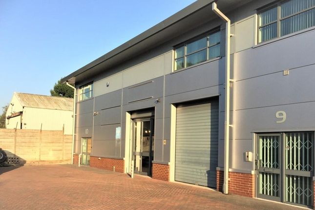 Industrial to let in Devonshire Business Centre, Potters Bar