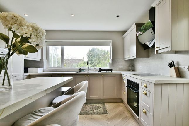38, Woburn Drive, Altrincham photo 4
