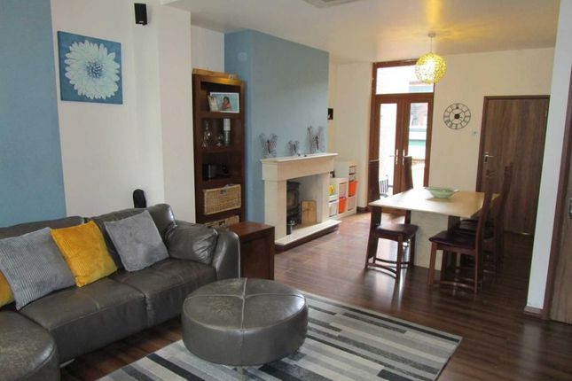 12 Fraser Street, Oldham photo 4