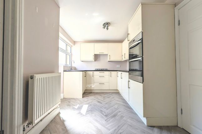 54, South Street, PORTH photo 4