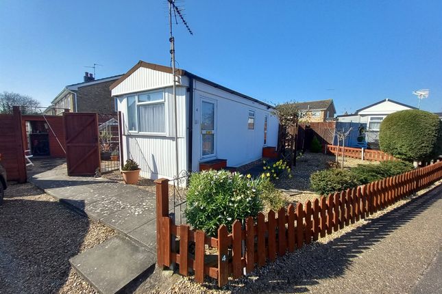 1-bed caravan on 4, Werrington Grove, Peterborough, £62,000